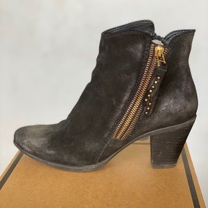 HIBOU - SAMEK bootie - Size 9